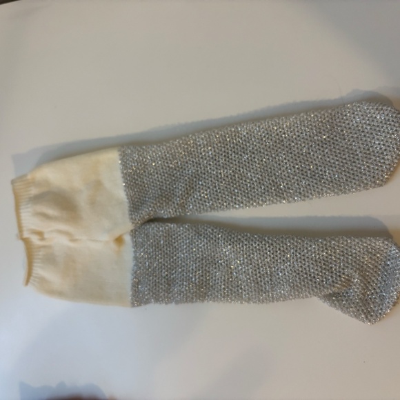 American Girl Doll 2010 Retired Ruby And Ribbon Dress Holiday Outfit in … - Picture 4 of 12